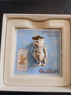 Vintage Sterling Silver Winnie the Pooh Pin Brooch in Original Box
